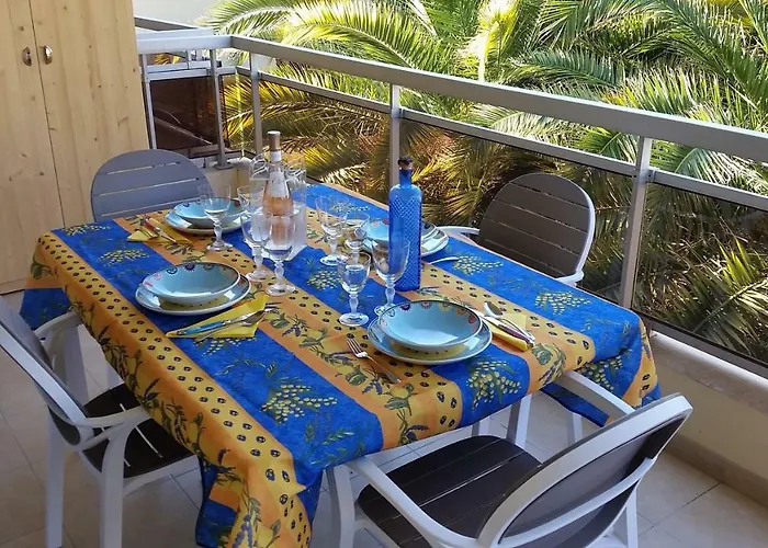 Apartment In Nice With Swimming Pool